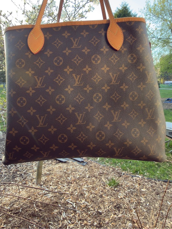 Louis Vuitton Other - Louis Vuitton Monogram Neverfull GM With Hard to Find Pivoine Interior.